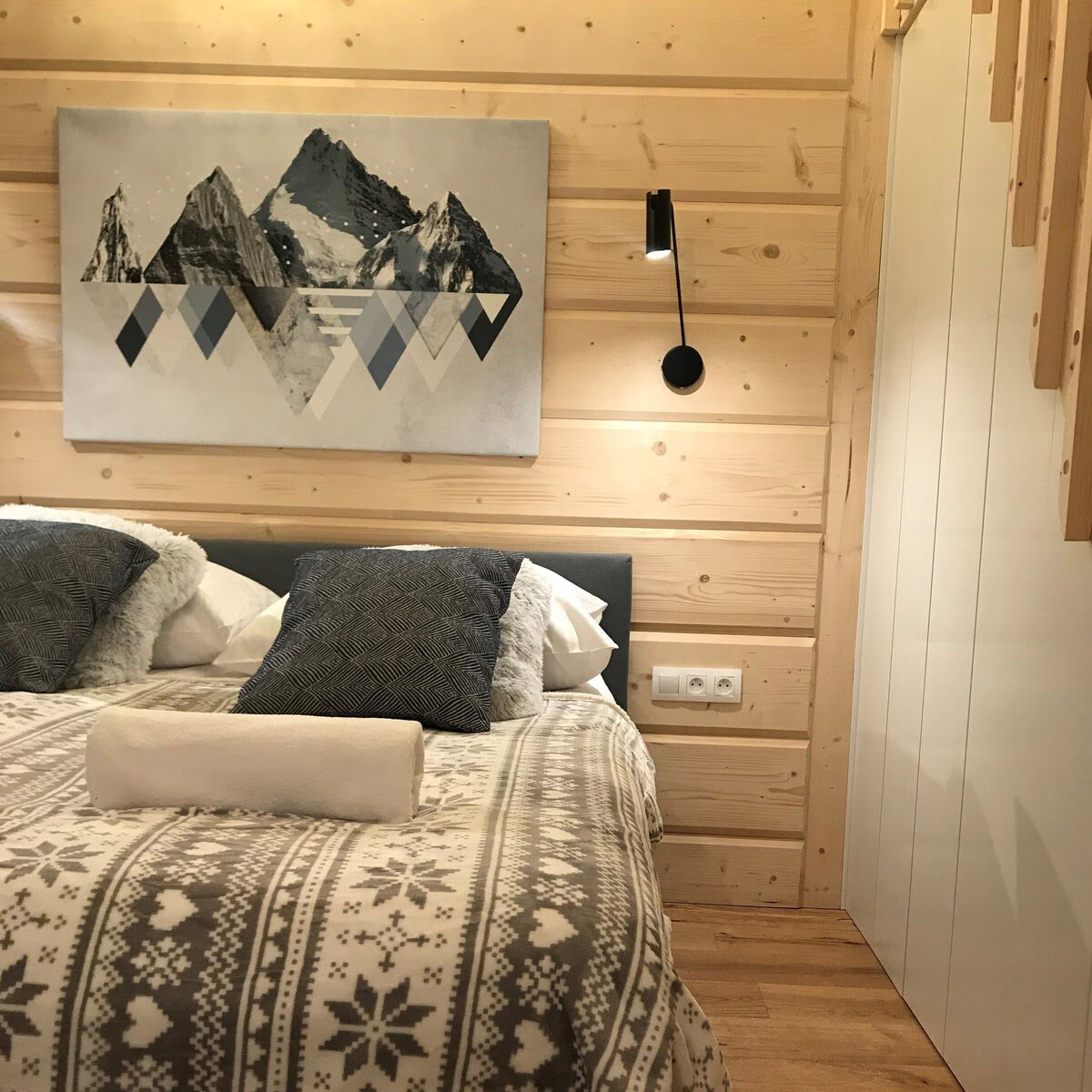 Kinkiet z wysięgnikiem Futuro czarny 1xGU10 - obrazek 4