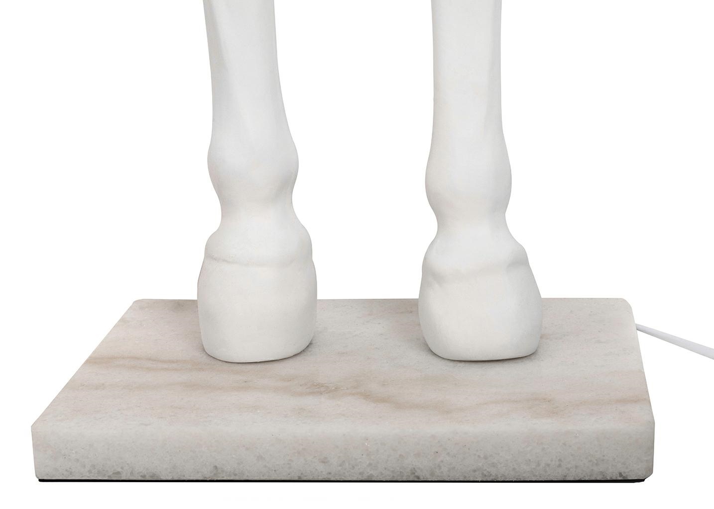 MOOSEE lampa podłogowa KOŃ HORSE STAND M biała - włókno szklane - obrazek 11