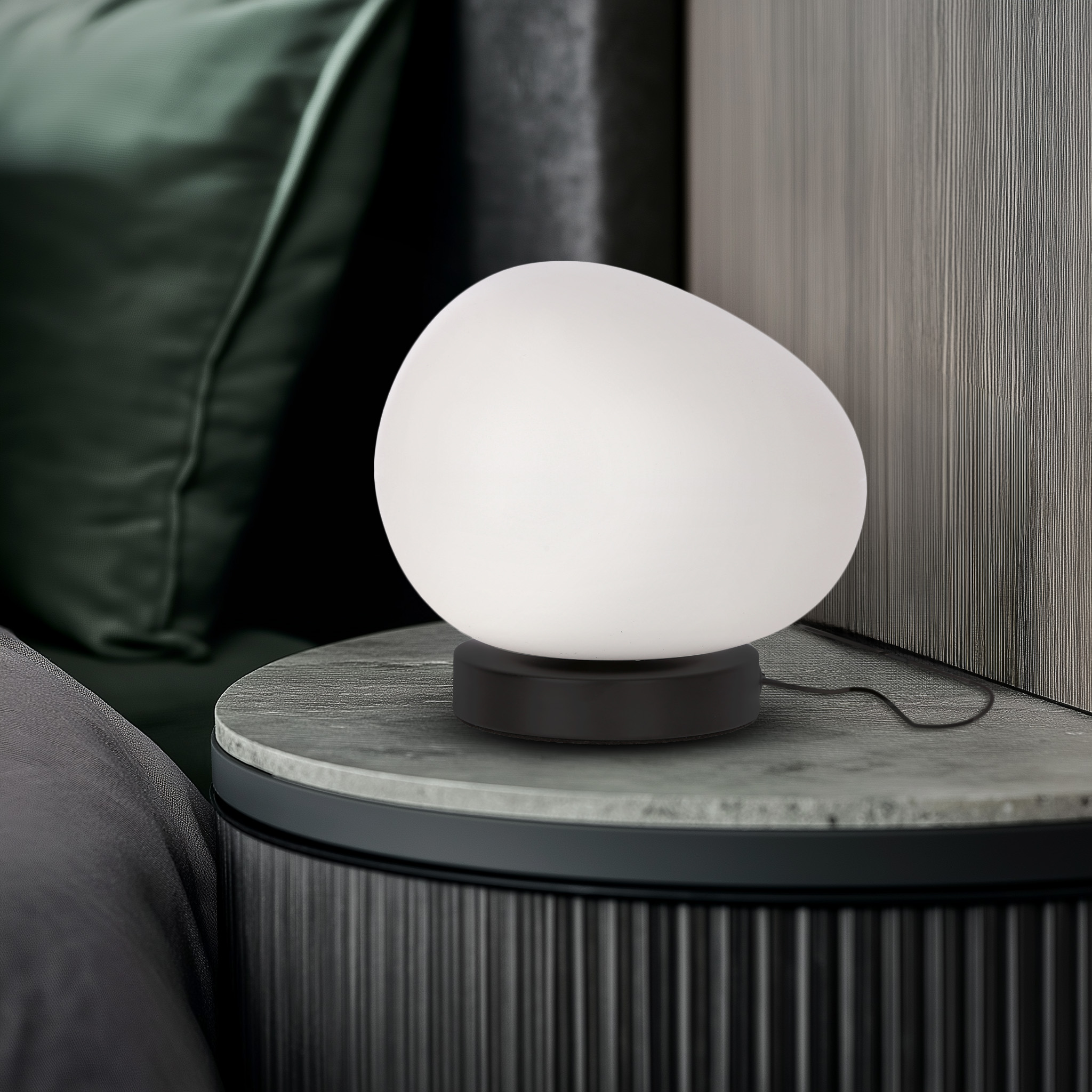 Lampa stołowa STONES minimalistyczna – biały klosz 30 cm w kształcie kamienia – skandynawska lampka na stolik nocny E27 - obrazek 3
