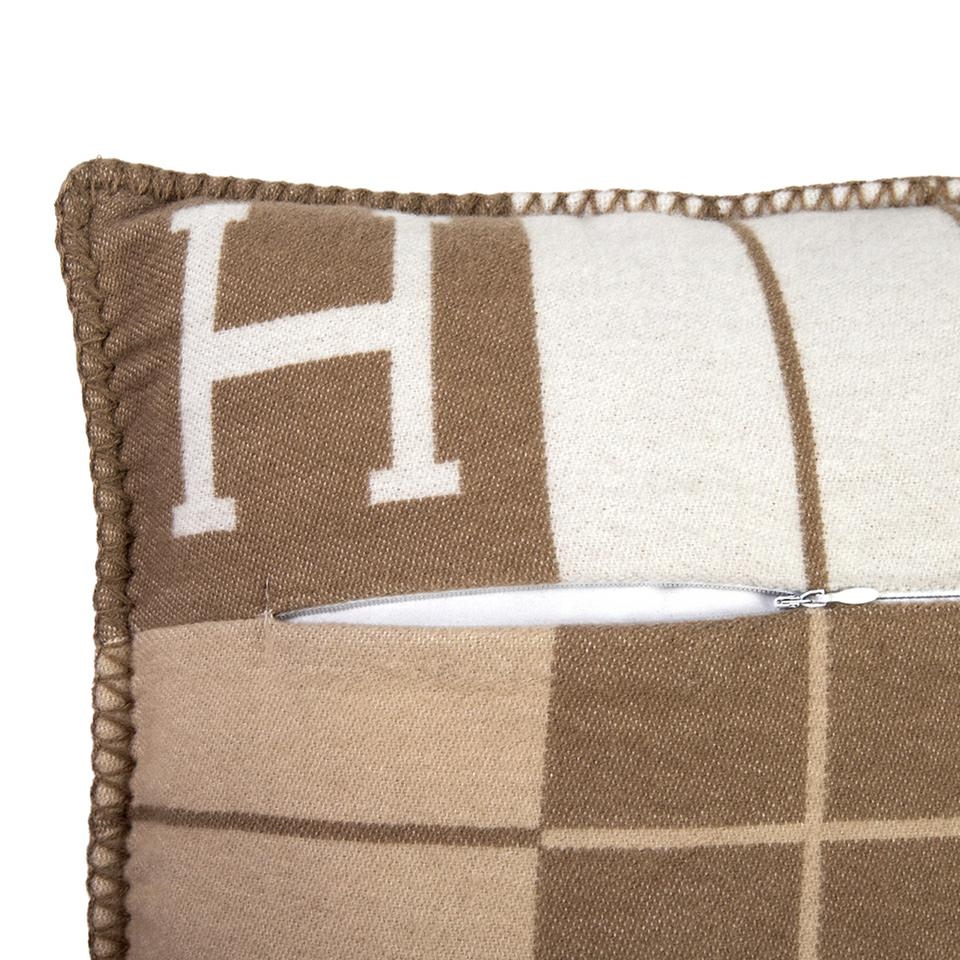 Poduszka dekoracyjna SHP PARIS HOME ciemny beż - obrazek 4