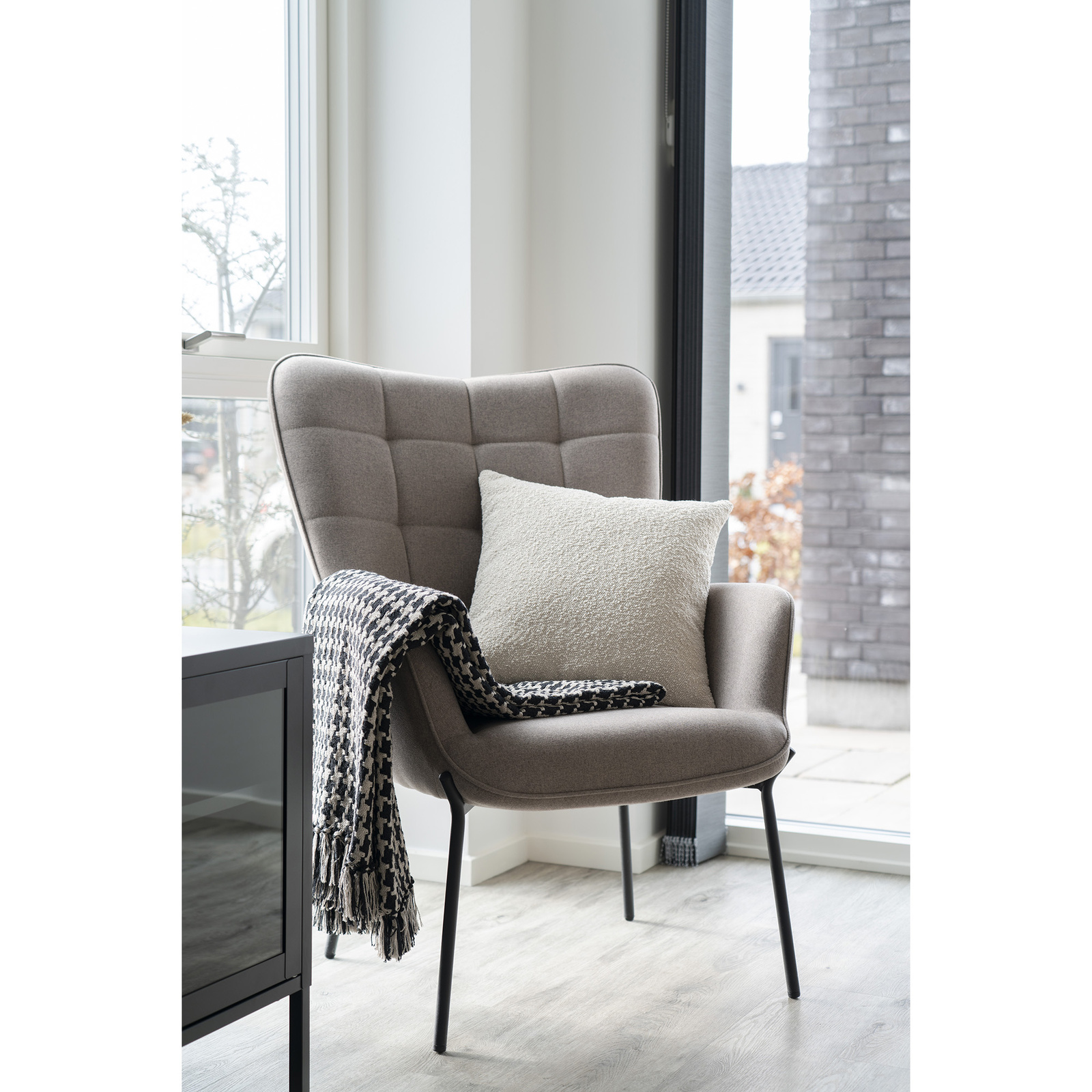 Poduszka dekoracyjna Savannah boucle beżowa 45x45 do salonu i sypialni - obrazek 4