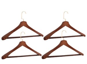 Zestaw 4 wieszaków SHP HARDI brązowy