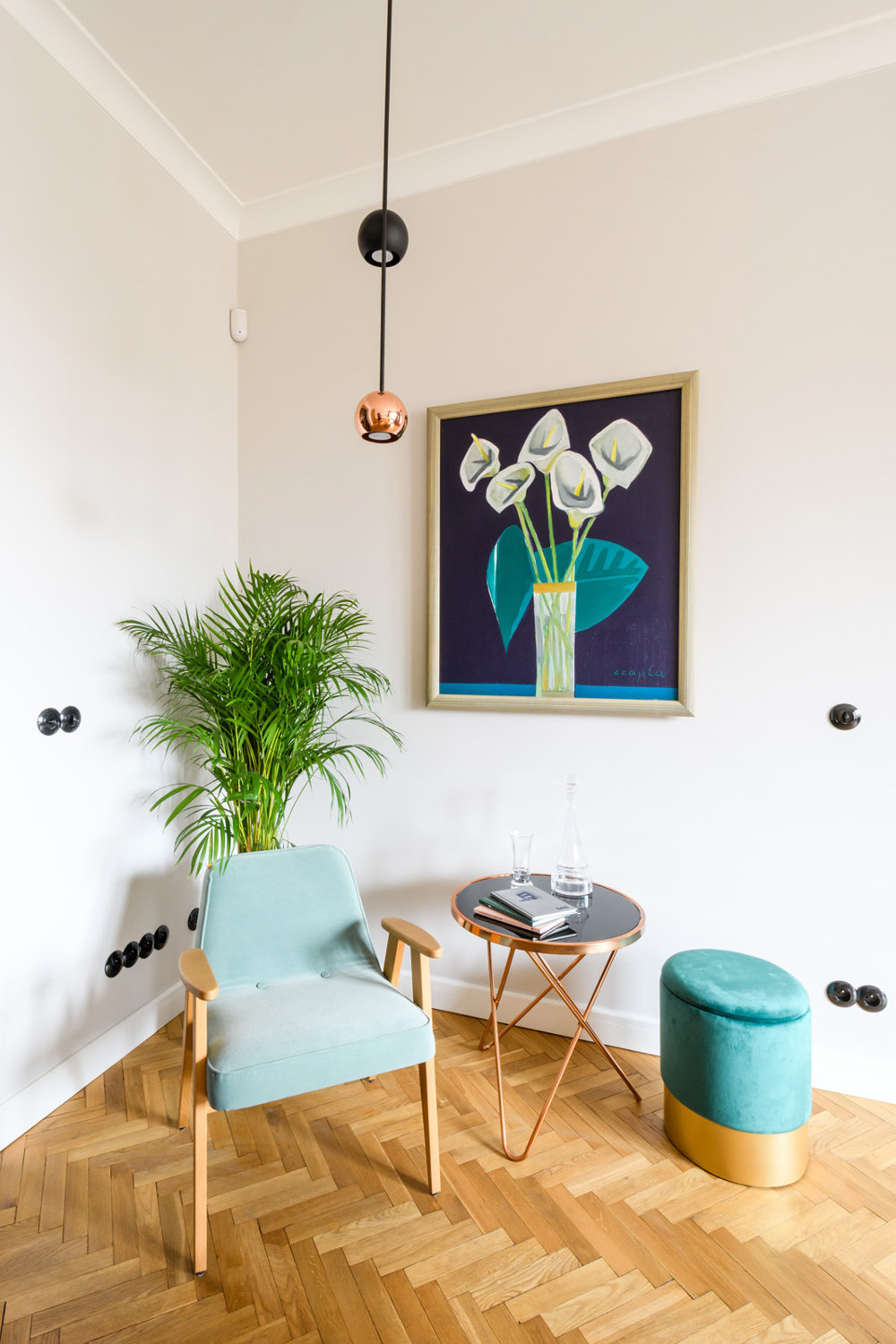 Fotel salonowy FLUENCE ciemna zieleń – nowoczesna elegancja i przytulny design - obrazek 4