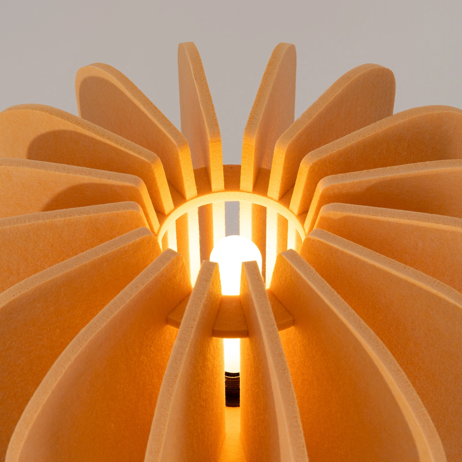 Lampa podłogowa MULA 45 żółta - obrazek 10