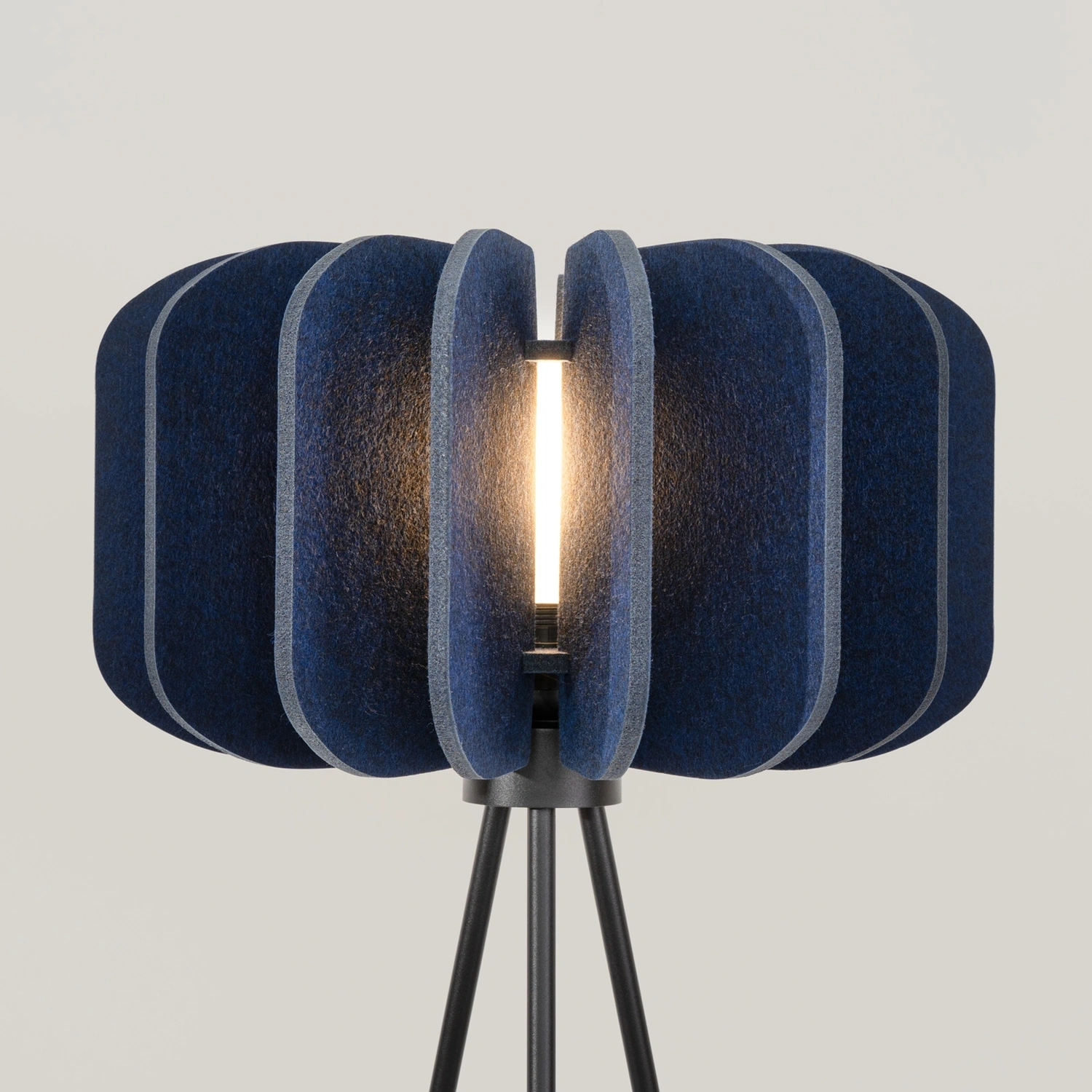 Lampa podłogowa MULA 45 granatowa - obrazek 9