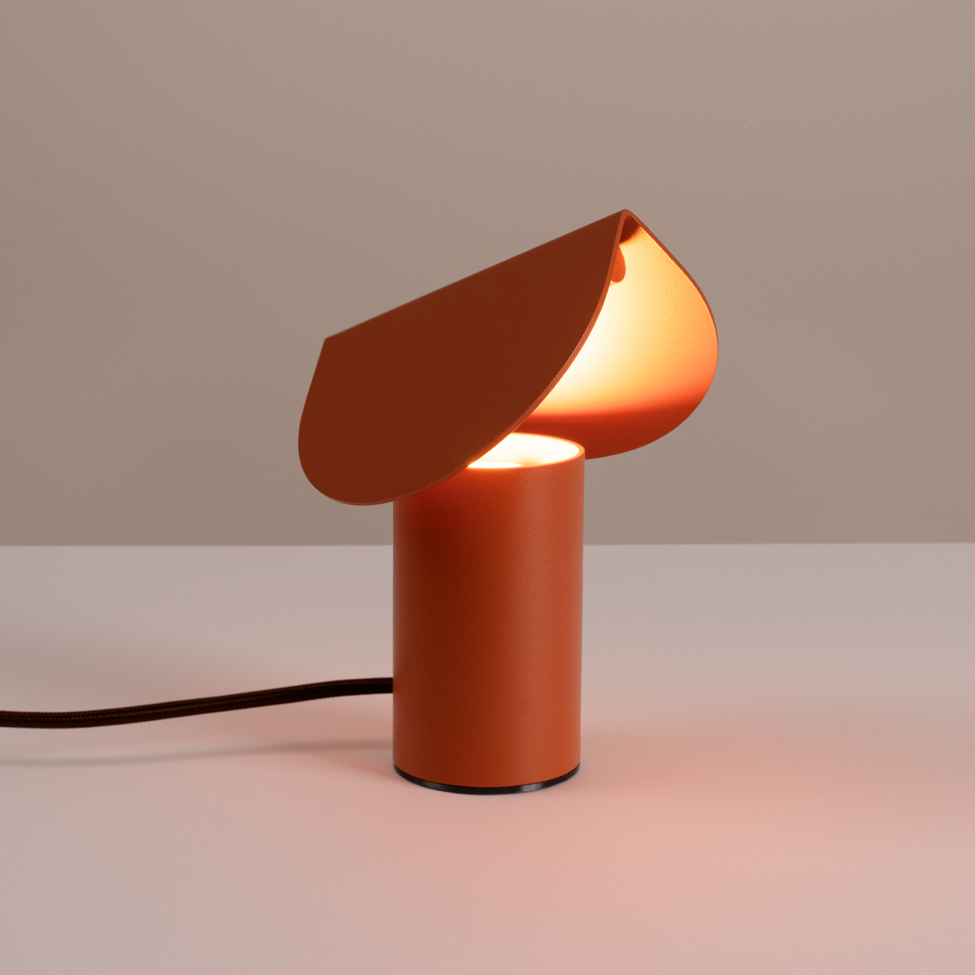 Lampa biurkowa BISCUIT ochra czerwona LED 3000K - obrazek 4