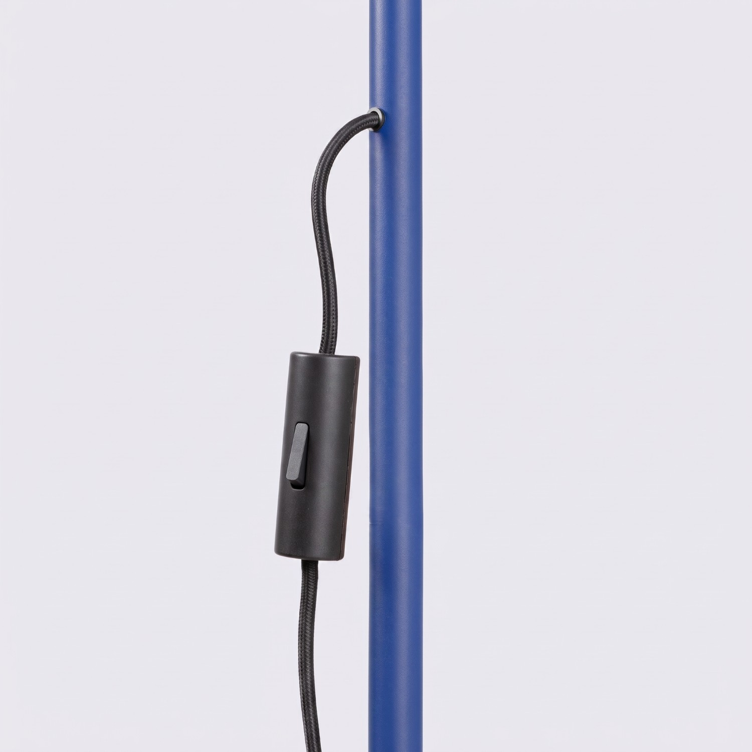 Lampa podłogowa NOX ultramaryna - obrazek 9