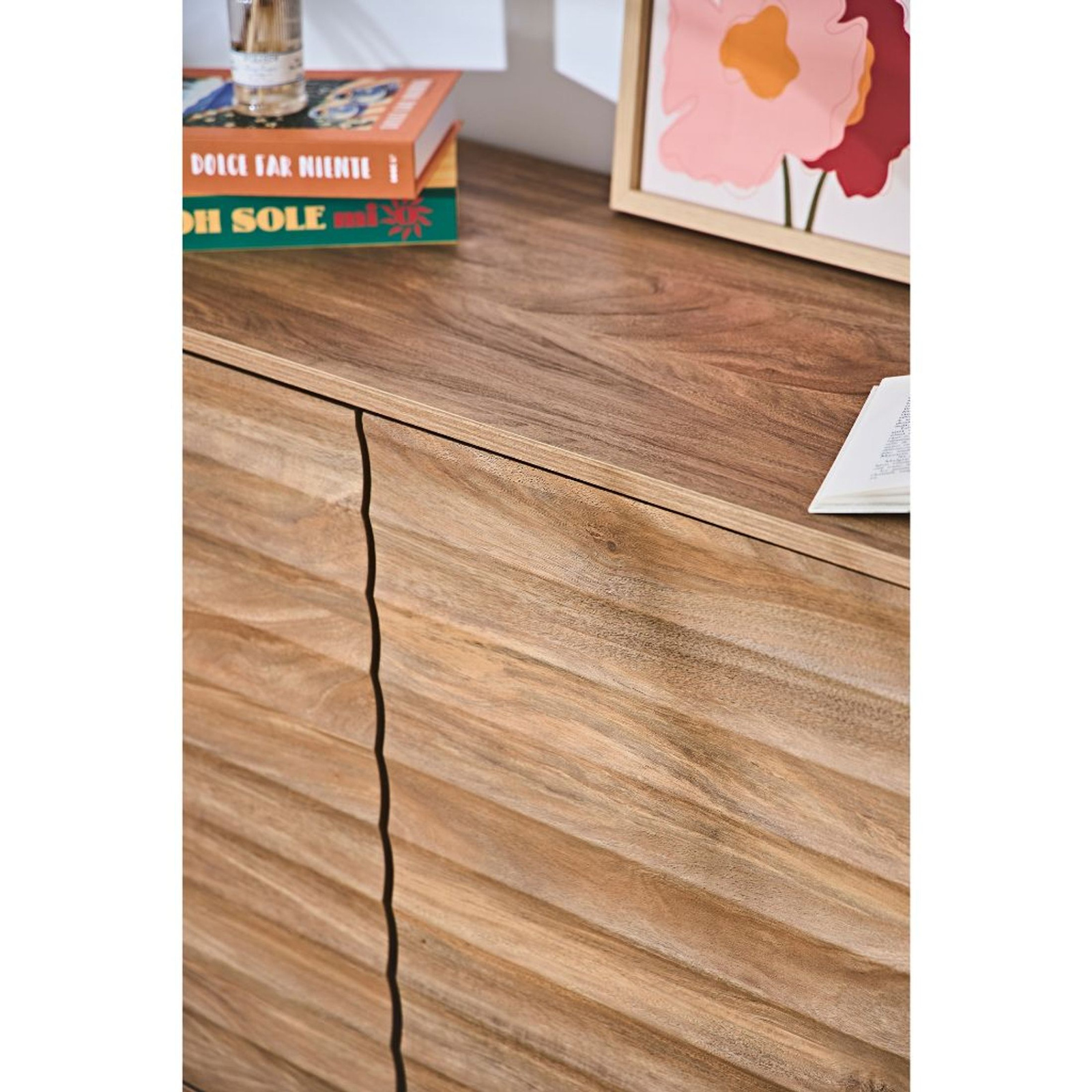 Komoda Celia 140 cm do salonu na nóżkach z frezowanymi frontami - obrazek 5